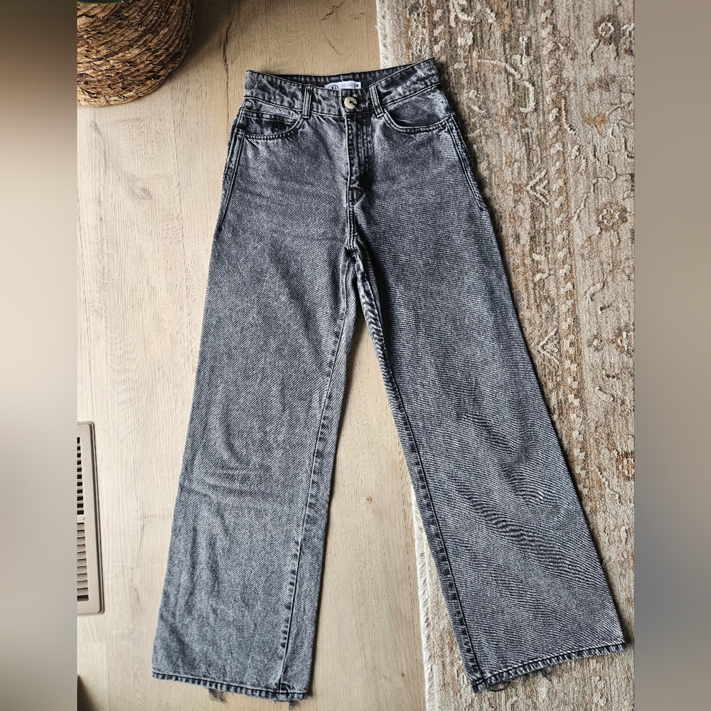 Zara Women's High-Rise Wide Leg Gray Jeans